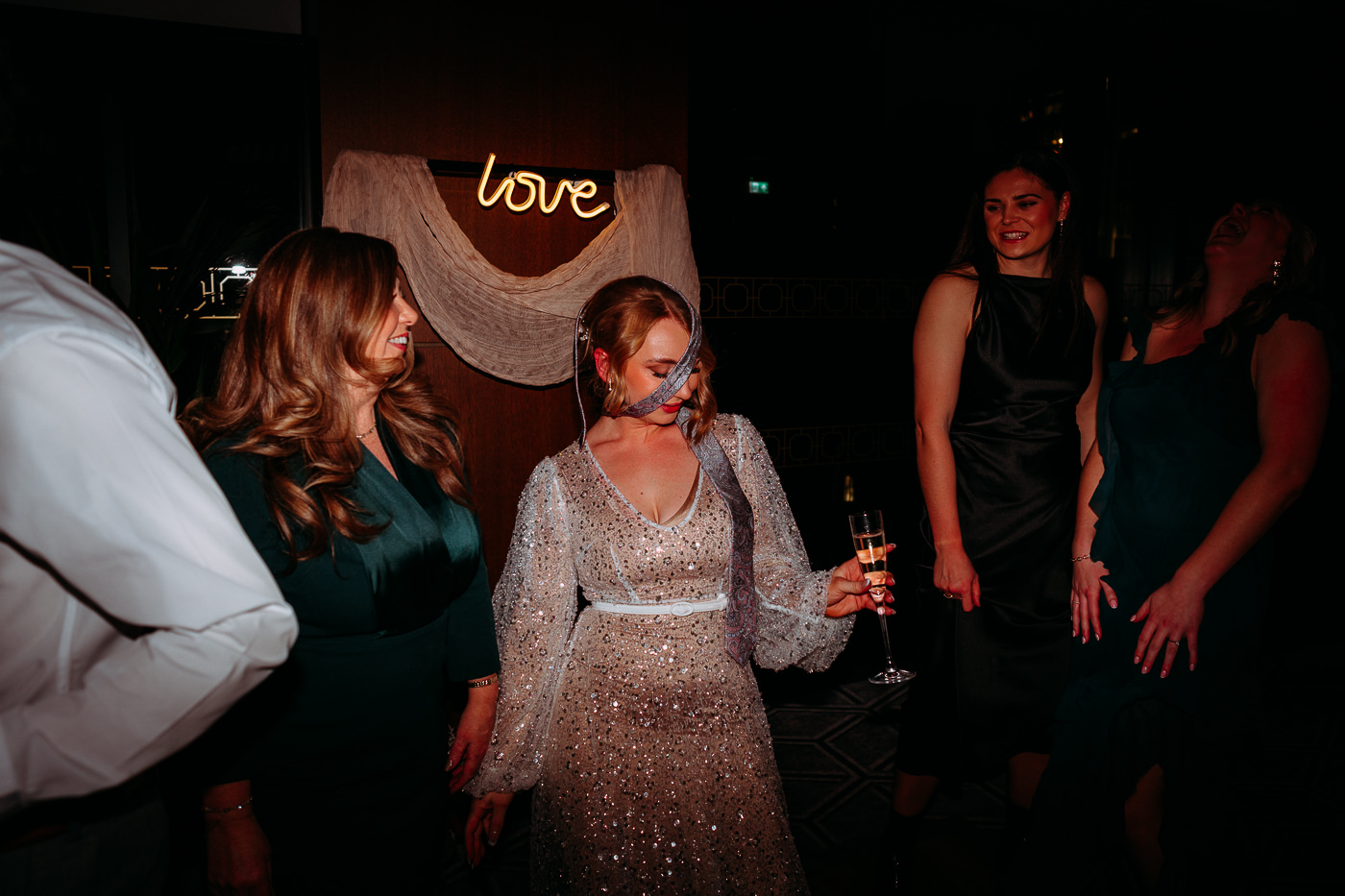 CARYS TOM PARKGATE HOTEL WEDDING CARDIFF 036 CARYS TOM PARKGATE HOTEL WEDDING CARDIFF 036